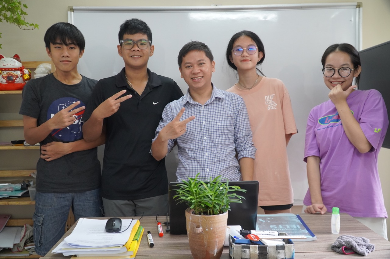 happyclass-1 Large